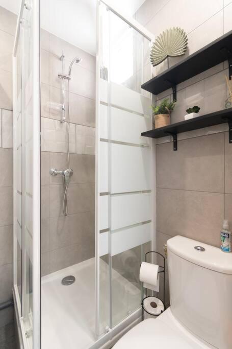 Parisian & Chic Appartement -15 Min From Paris Center 塞纳河畔伊夫里 外观 照片